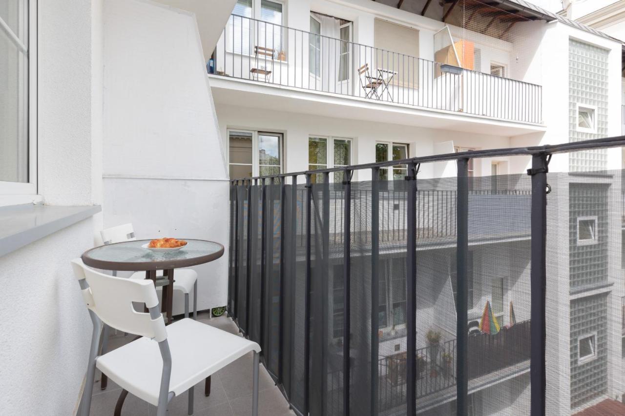 Miodowa Apartment Krasinski Garden Warsaw By Noclegi Renters Exterior foto