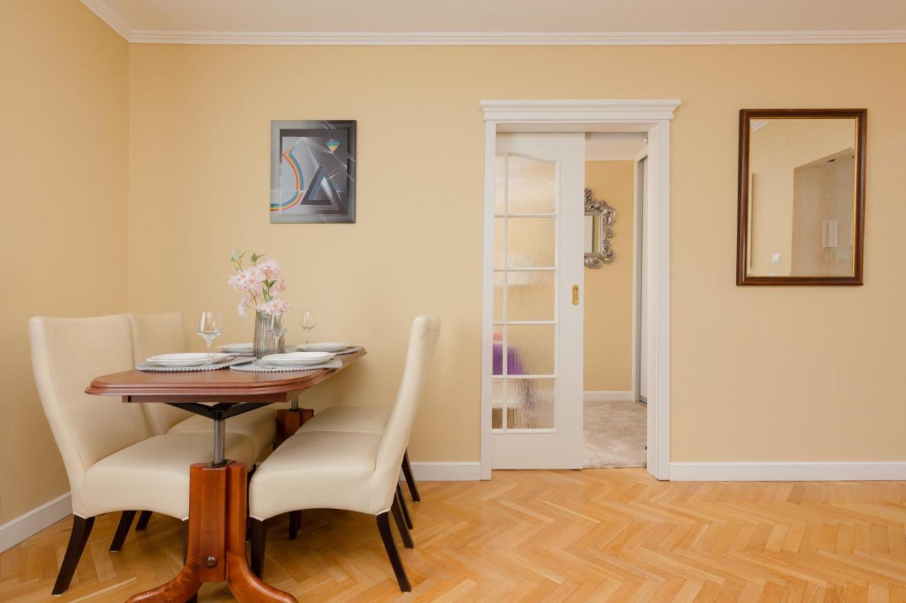 Miodowa Apartment Krasinski Garden Warsaw By Noclegi Renters Exterior foto
